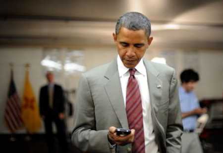 Obama-Blackberry