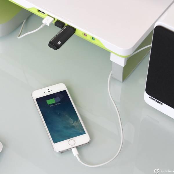 Satechi F Smart Monitor Stand iphones