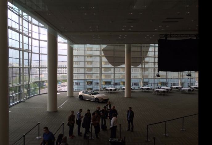 Apple relanza CarPlay en la WWDC 2014, Ferraris en Moscone West