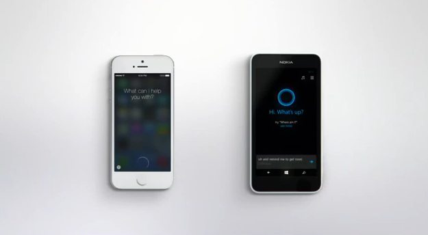 Cortana le explica a Siri